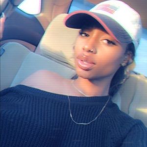 Meet your Posher, Alana